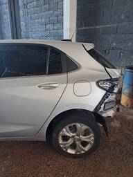 Recorte Lateral Traseiro Esquerdo Chevrolet Onix Hatch 2021