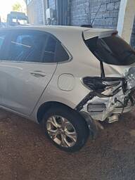 Recorte Lateral Traseiro Esquerdo Chevrolet Onix Hatch 2021