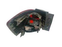 LANTERNA TRASEIRA DIREITA SPIN 2019/ BORDA VERMELHA (CANTO)