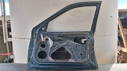 PORTA DIANTEIRA DIREITA VECTRA 1997 1998 A 2005