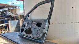 PORTA DIANTEIRA DIREITA VECTRA 1997 1998 A 2005