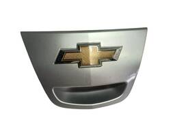 Moldura Maçaneta Tampa Traseira Spin 2013 a 2018 C/Botao