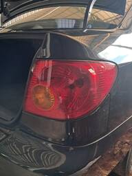 Lanterna Traseira Direita Corolla 2003 a 2008 (canto)