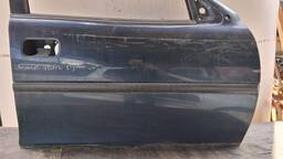 PORTA DIANTEIRA DIREITA VECTRA 1997 1998 A 2005