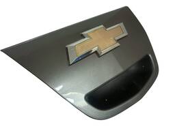 MOLDURA MAÇANETA TAMPA TRASEIRA SPIN 2013 A 2018 C/BOTAO