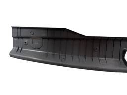 MOLDURA INFERIOR PORTA MALAS GM MERIVA 2003 A 2012