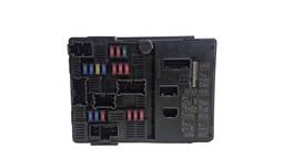 CAIXA FUSÍVEL BCM NISSAN MARCH 2013 A 2016