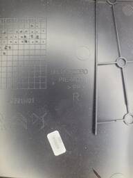 MOLDURA CONSOLE CENTRAL DIREITA PEUGEOT 208 GT 2025/.. 98371