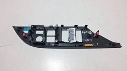 MOLDURA BOTÃO DE VIDRO ESQUERDO TOYOTA HILUX 2016 A 2020 