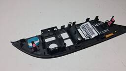 MOLDURA BOTÃO DE VIDRO ESQUERDO TOYOTA HILUX 2016 A 2020 