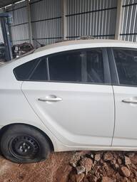 Porta Traseira Direita HB20 Sedan 2013 a 2019 Somente Porta