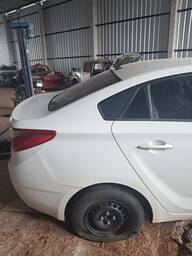 Recorte Lateral Traseiro Direito Hb20 Sedan 2014 a 2019