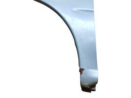 PARALAMA ESQUERDO GOL SAVEIRO PARATI G4 2006 A 2014 DETALHE