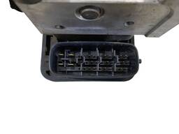 MODULO CENTRAL ABS HILUX 2005 A 2015