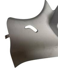 MOLDURA ACABAMENTO PORTA MALAS L.E NISSAN MARCH 