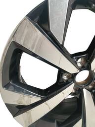 RODA DIAMANTADA ARO 17 NIVUS 2021 A 2024 (DETALHE)