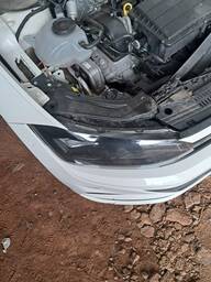 Farol Direito Volkswagen Polo Virtus 2018 a 2022 Recuperado