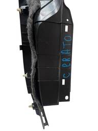 ACABAMENTO COLUNA TRAS/DIREI KIA CERATO 2014