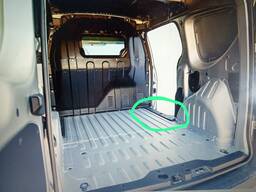 ACABAMENTO INTERNO SOLEIRA LADO DIREITO KANGOO 2025/