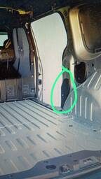 ACABAMENTO INTERNO LADO DIREITO KANGOO 2025/