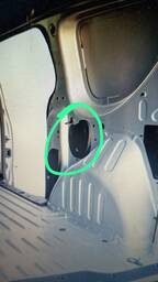 ACABAMENTO INTERNO LADO DIREITO KANGOO 2025/