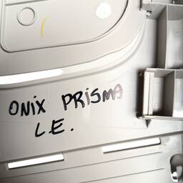 MOLDURA COLUNA CENTRAL GM ONIX 13/19 L.E 