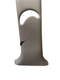 ACABAMENTO SUPERIOR COLUNA CENTRAL ESQUERDA MARCH (USADA)