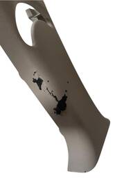 ACABAMENTO SUPERIOR COLUNA CENTRAL ESQUERDA MARCH (USADA)