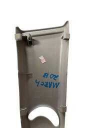 ACABAMENTO SUPERIOR COLUNA CENTRAL ESQUERDA MARCH (USADA)