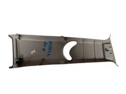 ACABAMENTO SUPERIOR COLUNA CENTRAL ESQUERDA MARCH (USADA)