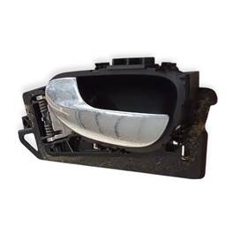 Maçaneta Int. Dianteira/Traseira Esquerda Peugeot 307 01/12