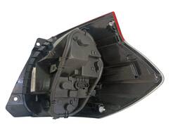 LANTERNA TRASEIRA ESQUERDA MOBI 2017/