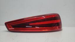 LANTERNA TRASEIRA DIREITA AUDI Q3 / RS Q3 2013 A 2015