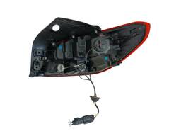 LANTERNA TRASEIRA ESQ ONIX HATCH 2020 A 2025 C/ LED DETALHE