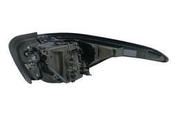 LANTERNA TRASEIRA ESQUERDA TORO 2016 2017 A 2025 (DETALHE)