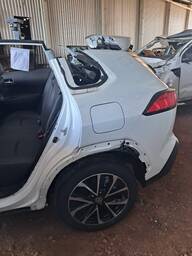 Recorte Lateral Traseiro Esquerdo Corolla Cross 2022 a 2025