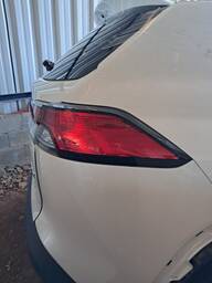 Lanterna Traseira Dir Corolla Cross 2022/2025 (canto) C/Led