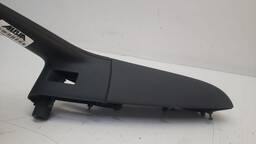 MOLDURA BOTAO TRASEIRO ESQUERDO AUDI Q3 2013 A 2017