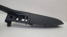 MOLDURA COMANDO DIANTEIRO ESQUERDO AUDI Q3 2013 A 2017