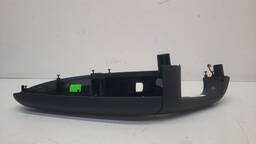 MOLDURA BOTAO DIANTEIRO  DIREITO AUDI Q3 2013 A 2017