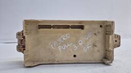 CAIXA FUSÍVEL MITSUBISHI PAJERO FULL 3.2 2006