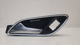 MAÇANETA INTERNA DIANTEIRA ESQUERDA AUDI Q3 2013 A 2016