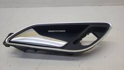 MAÇANETA INTERNA DIANTEIRA ESQUERDA AUDI Q3 2013 A 2016