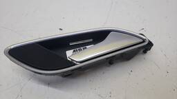 MAÇANETA INTERNA TRASEIRA DIREITA AUDI Q3 2013 A 2016