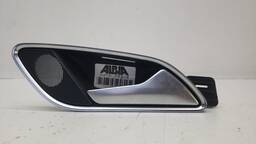 MAÇANETA INTERNA TRASEIRA DIREITA AUDI Q3 2013 A 2016