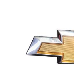 EMBLEMA GRAVATA GRADE DIANTEIRA ONIX PRISMA 2013 2016 PRATEA