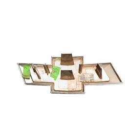 EMBLEMA GRAVATA GRADE DIANTEIRA ONIX PRISMA 2013 2016 