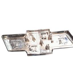 EMBLEMA E SUPORTE GRADE DIANTEIRA PARACHOQUE S10 2021 2024 