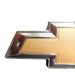 EMBLEMA E SUPORTE GRADE DIANTEIRA PARACHOQUE S10 2021 2024 