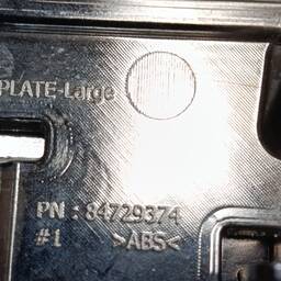 EMBLEMA E SUPORTE GRADE DIANTEIRA PARACHOQUE S10 2021 2024 